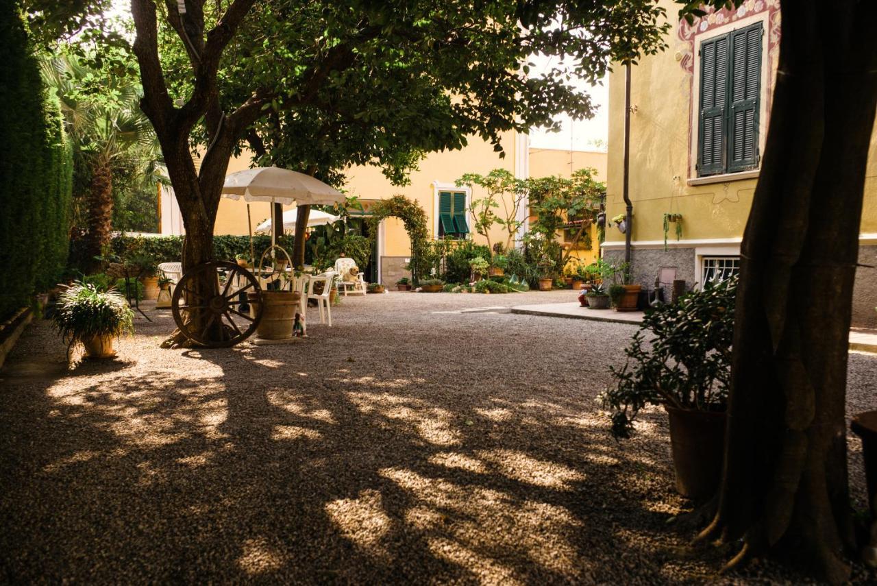 Hotel Cynthia Finale Ligure Buitenkant foto